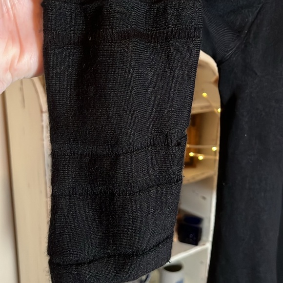 Saks Fifth Avenue XL Open front waterfall cardigan w/alternating knit at cuffs. - Picture 3 of 5